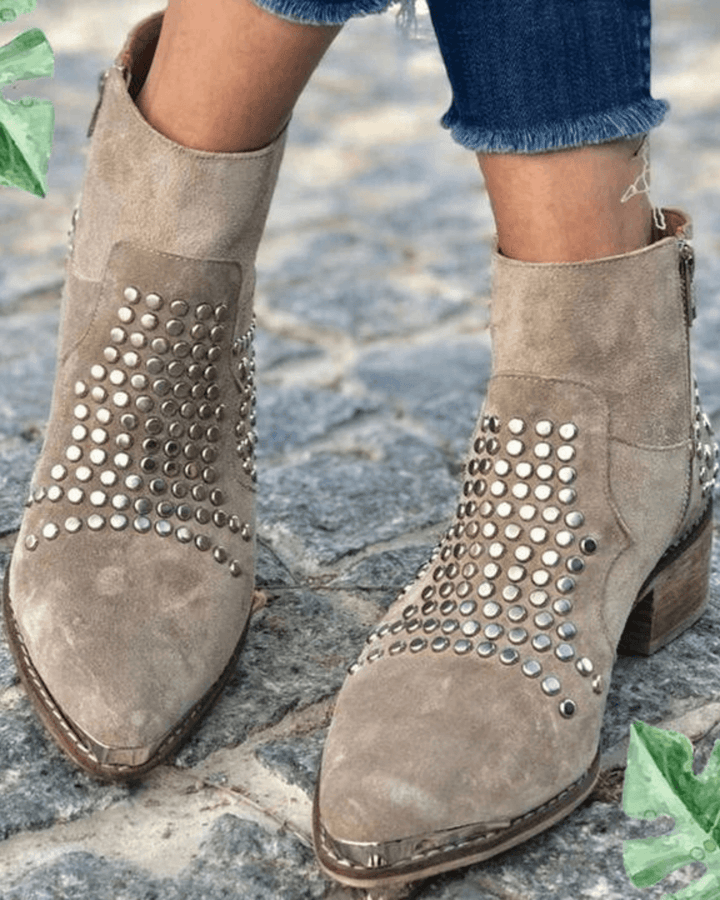 HARPER & JUNE | ANKLE BOOTS WITH STUDS