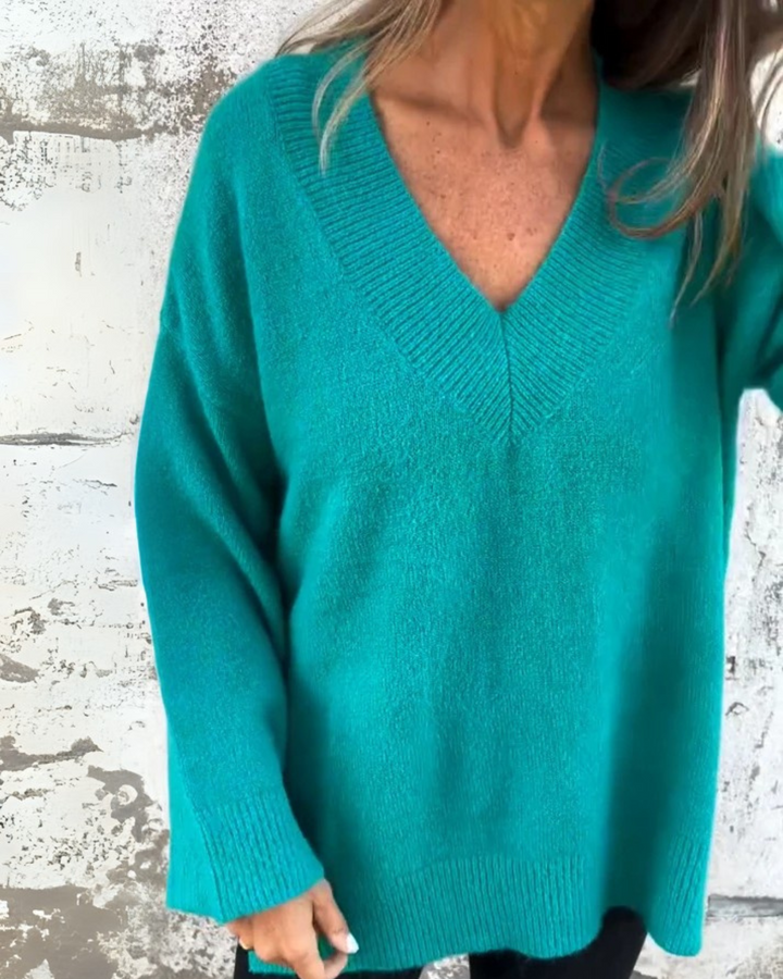 NORTHLINE STUDIO | V-NECK RELAXED SWEATER