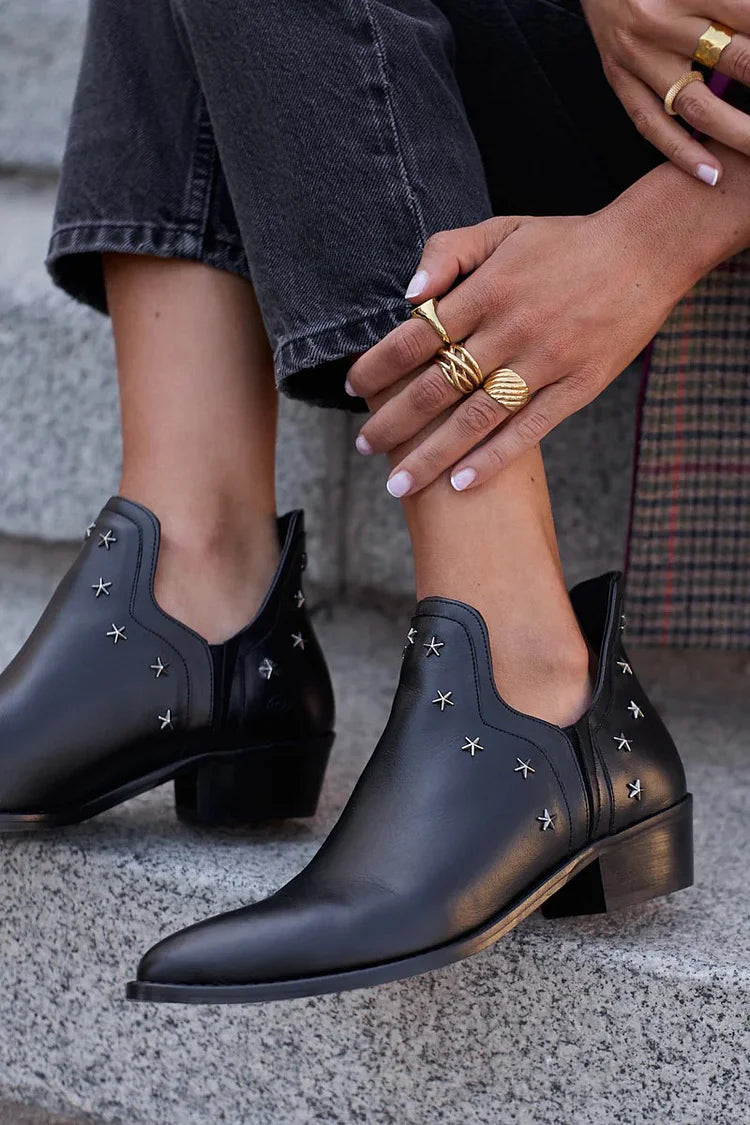 HARPER & JUNE | ANKLE BOOT WITH STAR DETAILS