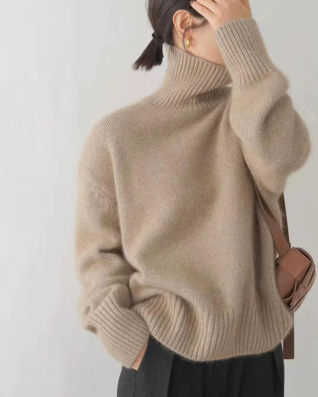 Amelia - Cashmere Turtleneck