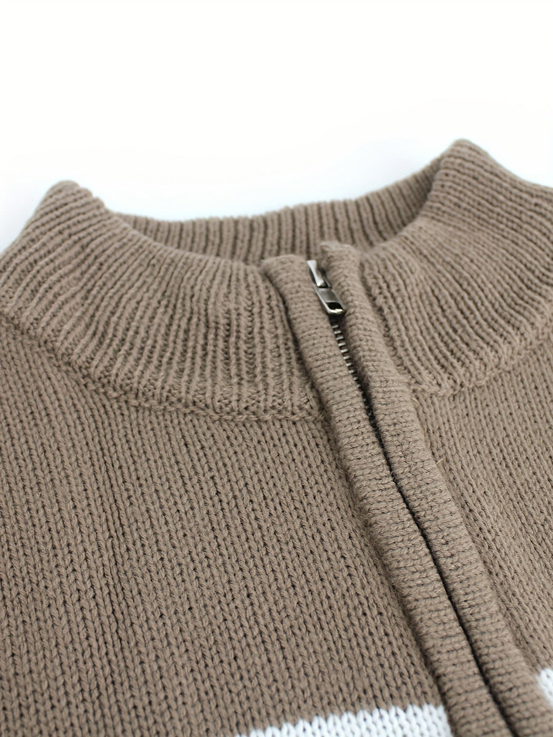 NORTHLINE STUDIO | Striped Zipper Sweater