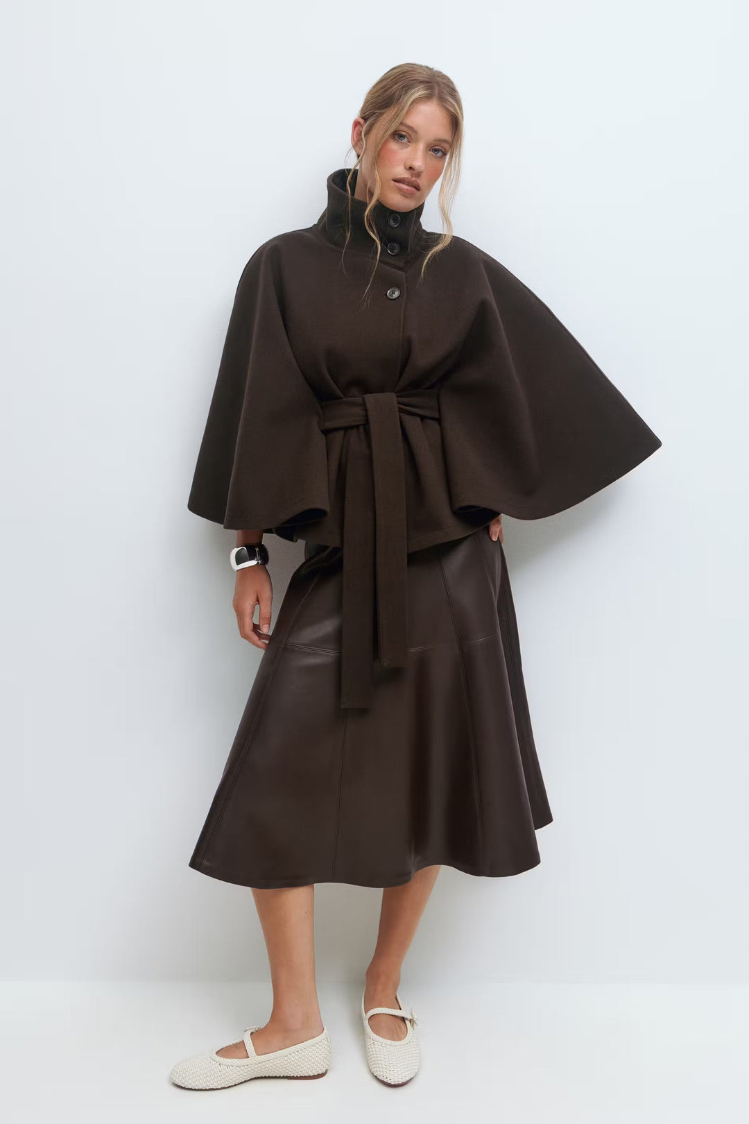 NORTHLINE STUDIO | Belt Cape Jacket