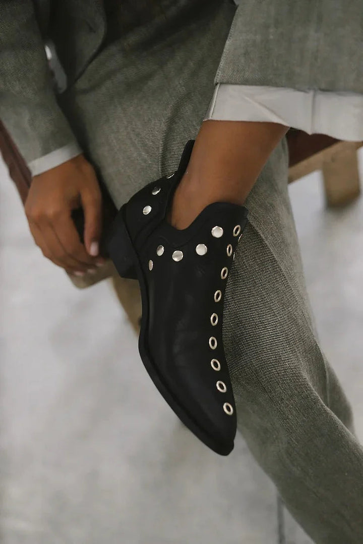 HARPER & JUNE | POINTED STUDDED ANKLE BOOT