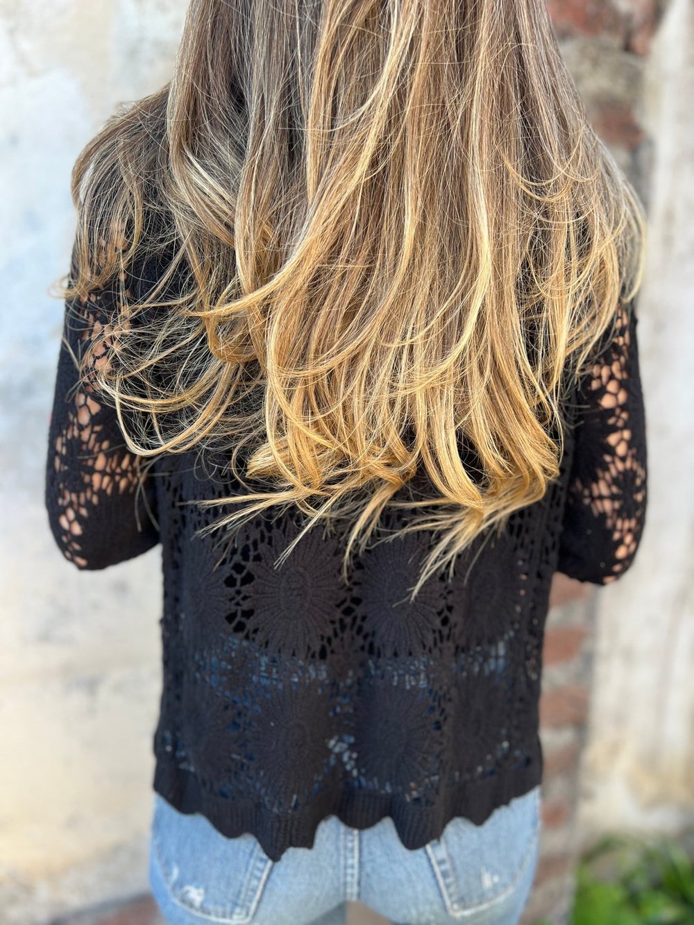 NORTHLINE STUDIO | Delicate Crochet Button Cardigan