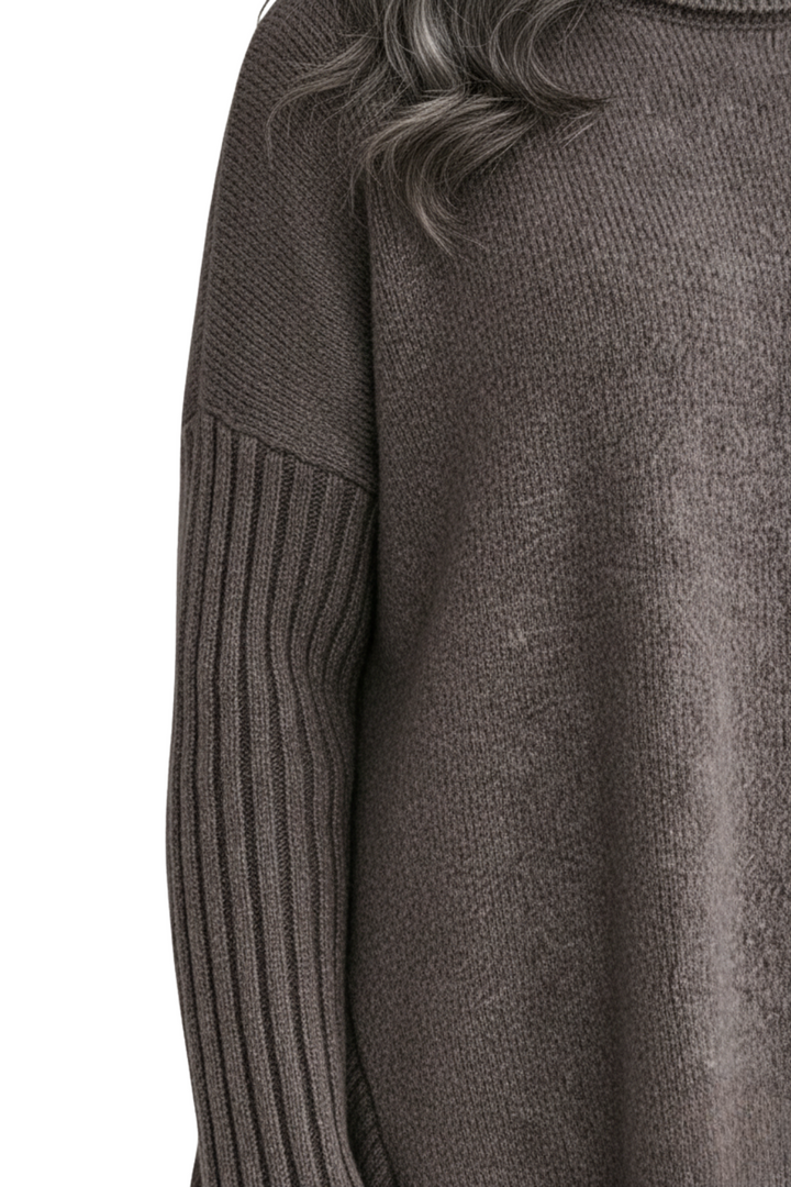 NORTHLINE STUDIO | RELAXED TURTLENECK SWEATER