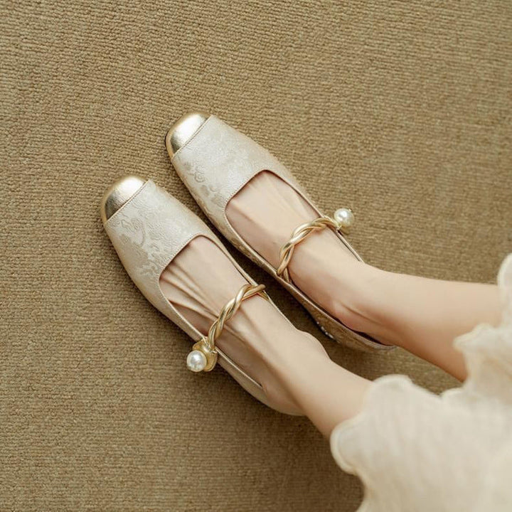 NORTHLINE STUDIO | PEARL STRAP EMBELLISHED FLATS