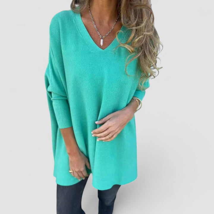 NORTHLINE STUDIO | Relaxed V-Neck Knit Tunic