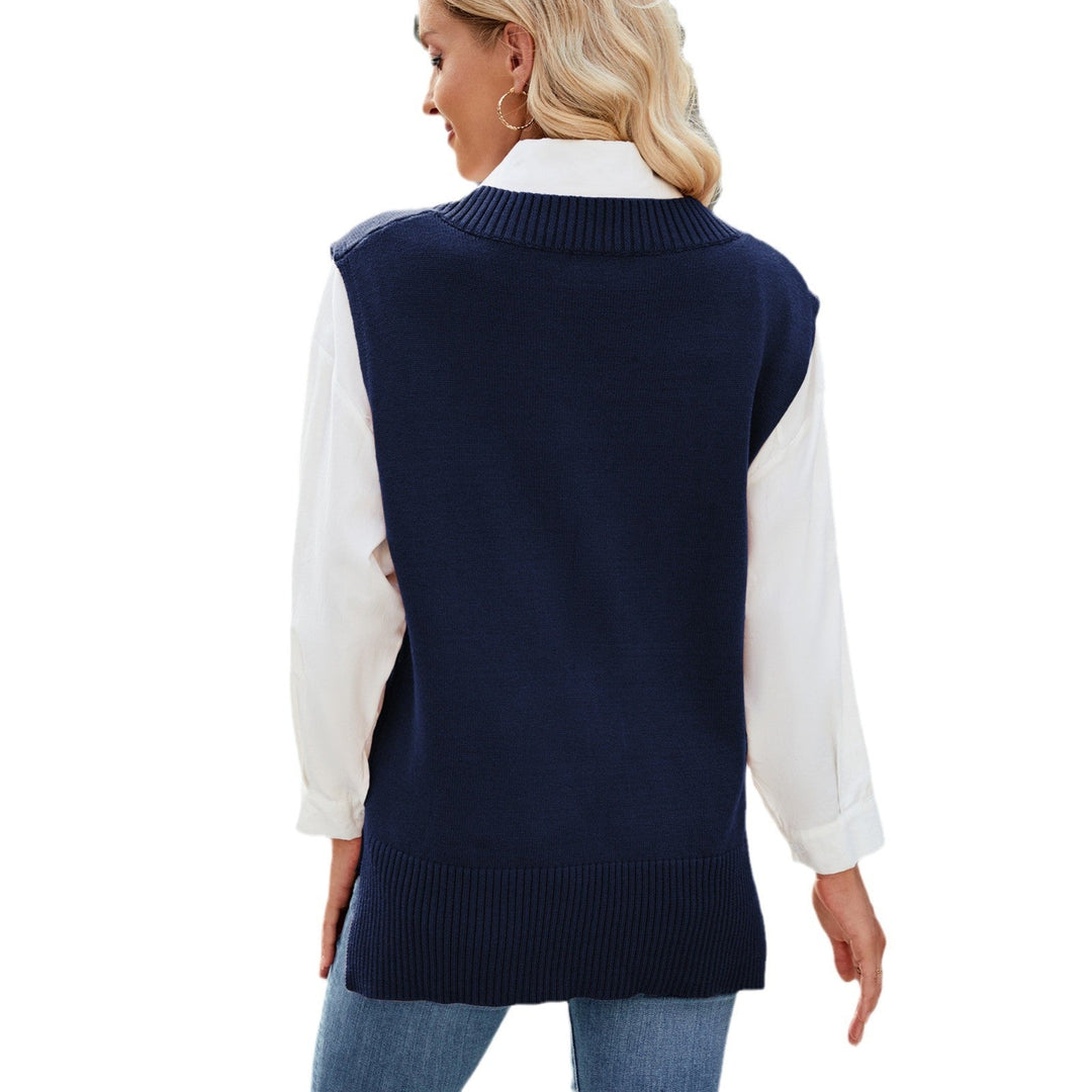 NORTHLINE STUDIO | Fitted V-Neck Knit Vest