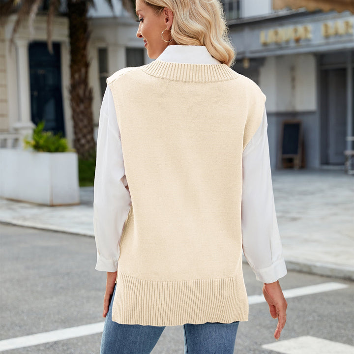 NORTHLINE STUDIO | Fitted V-Neck Knit Vest