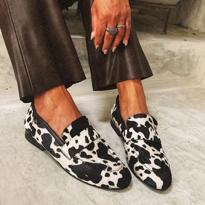 HARPER & JUNE| ELEGANT ANIMAL PRINT LOAFERS