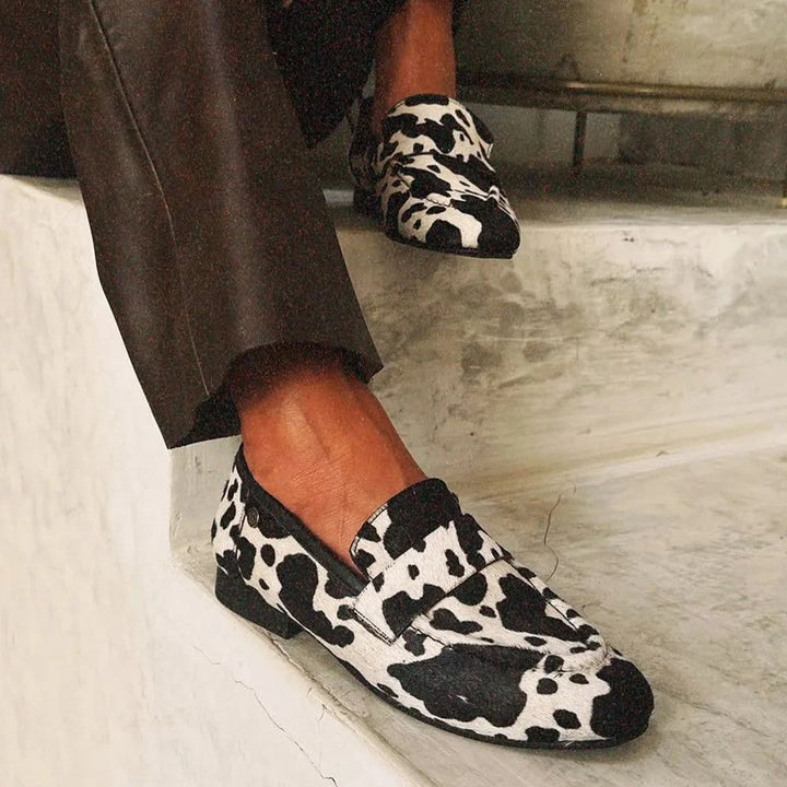 HARPER & JUNE| ELEGANT ANIMAL PRINT LOAFERS