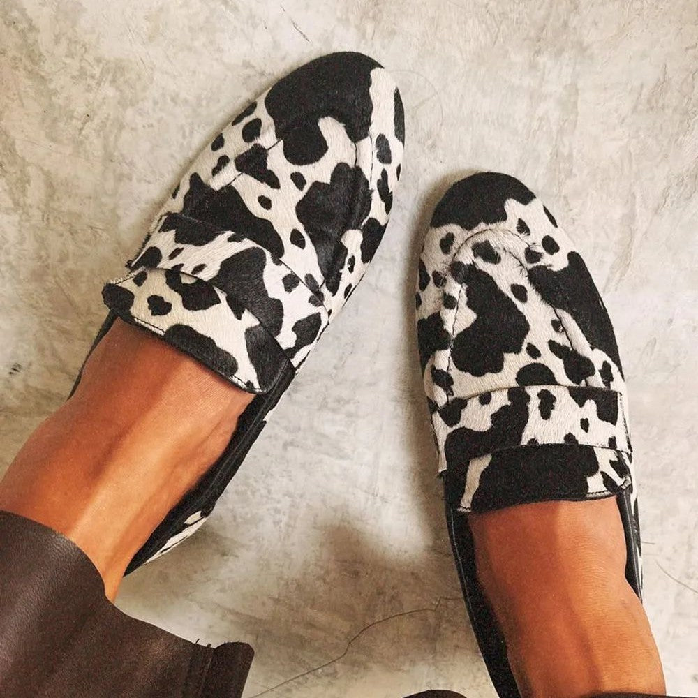 HARPER & JUNE| ELEGANT ANIMAL PRINT LOAFERS