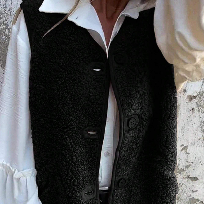 NORTHLINE STUDIO | Vest