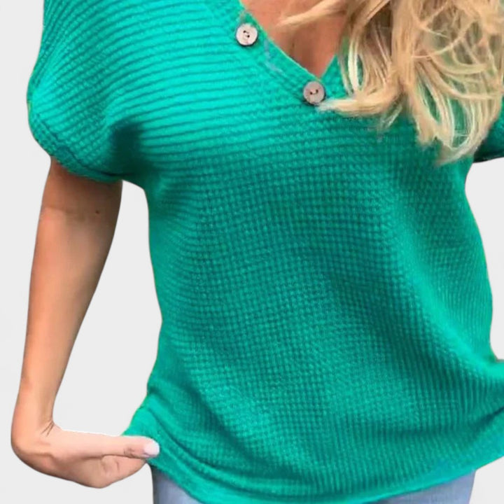 NORTHLINE STUDIO | BUTTON DETAIL KNIT TOP