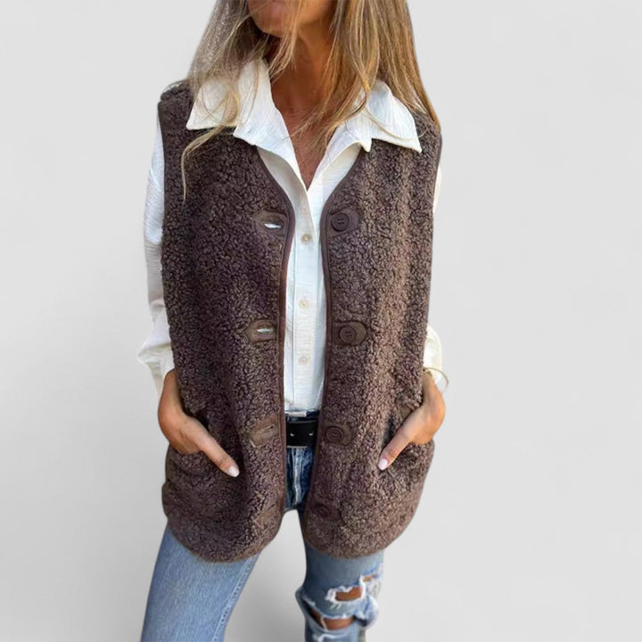 NORTHLINE STUDIO | Vest